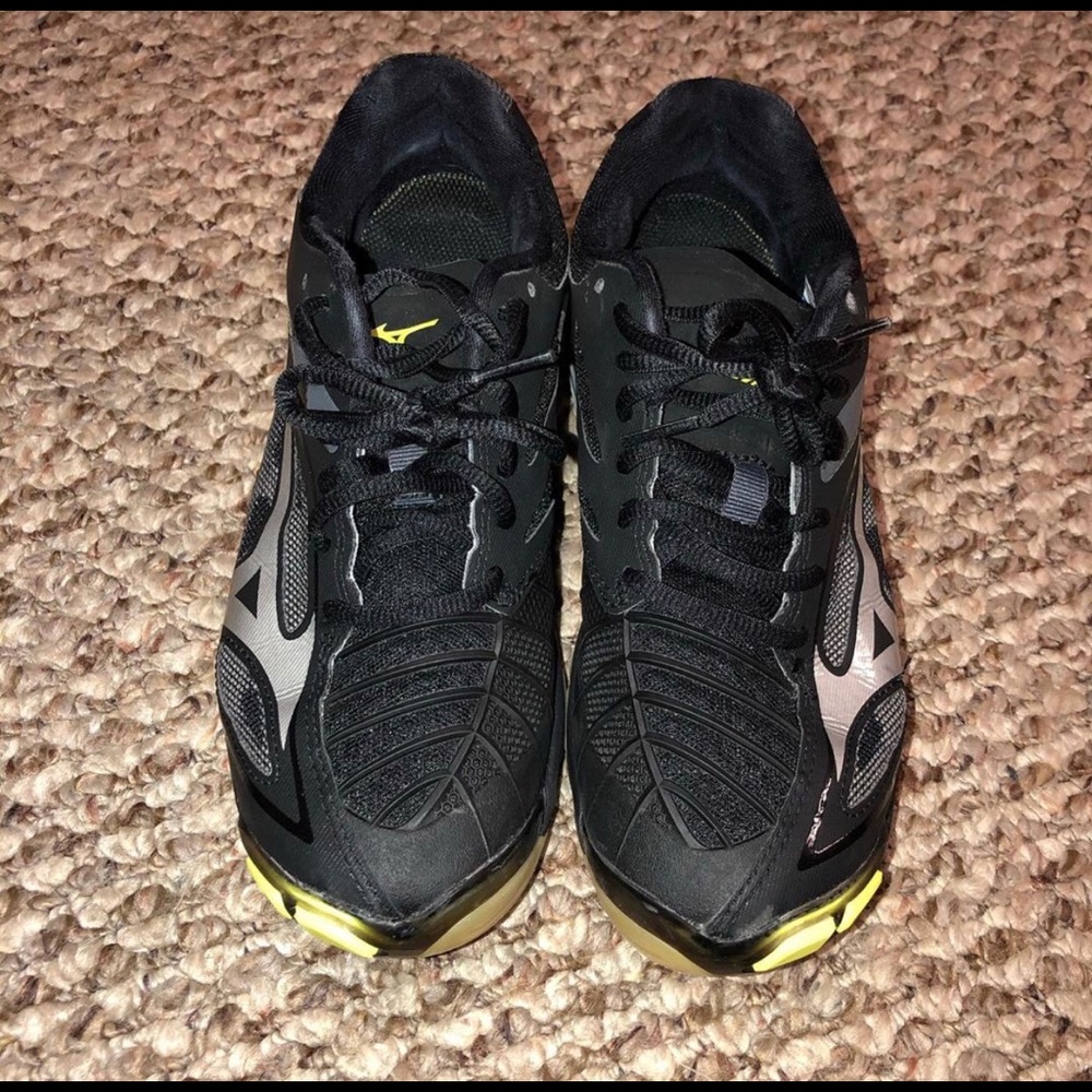 Black Mizuno Volleyball Shoes